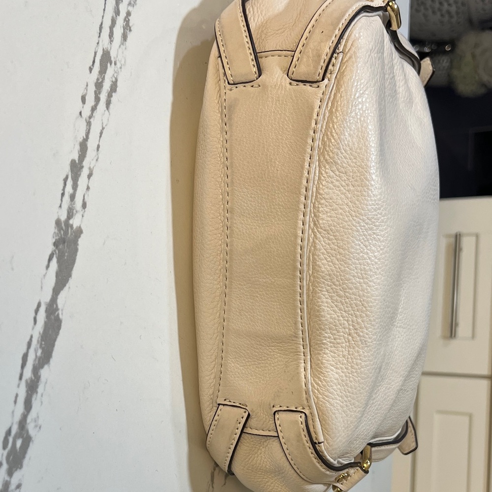 Michael Kors Cream Shoulder Bag with Gold Accents - Picture 11 of 13